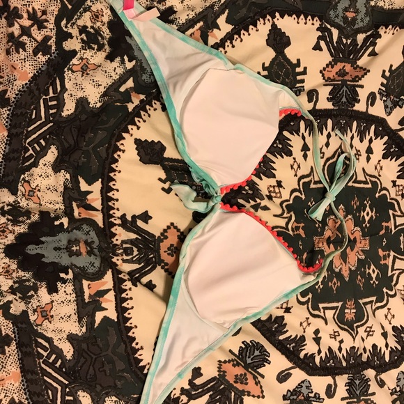 Bikini top. - Picture 4 of 4